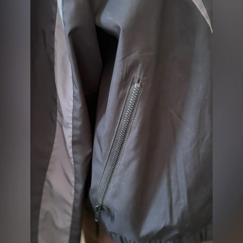 Women’s vintage New Balance windbreaker Jacket - Picture 6 of 16